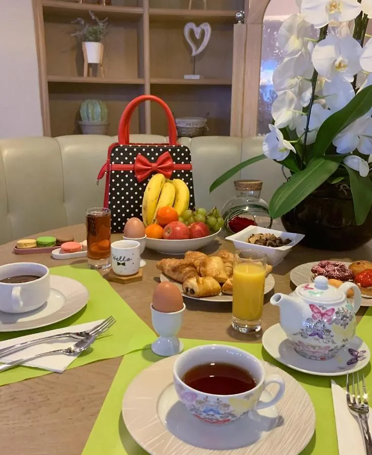 Brit Hotel Confort Le Revest Sainte-Maxime 3*,