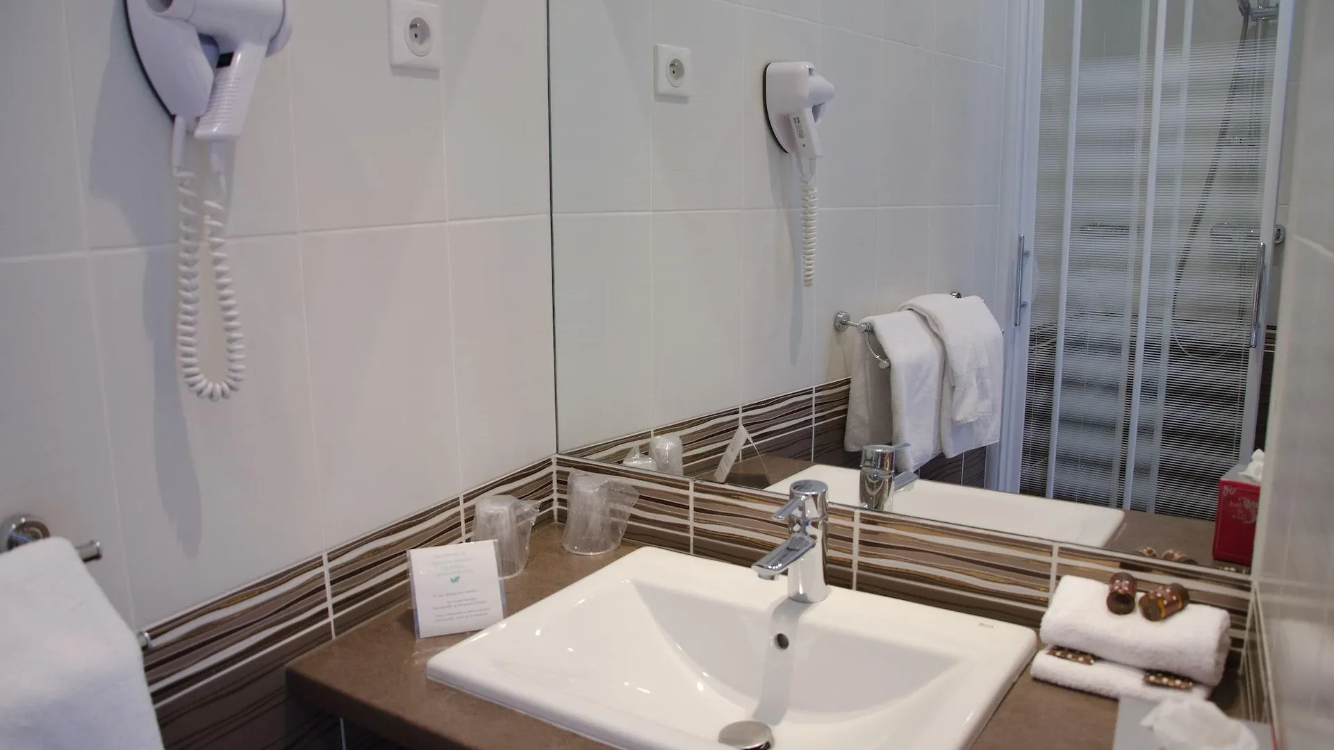 Brit Hotel Confort Le Revest Sainte-Maxime
