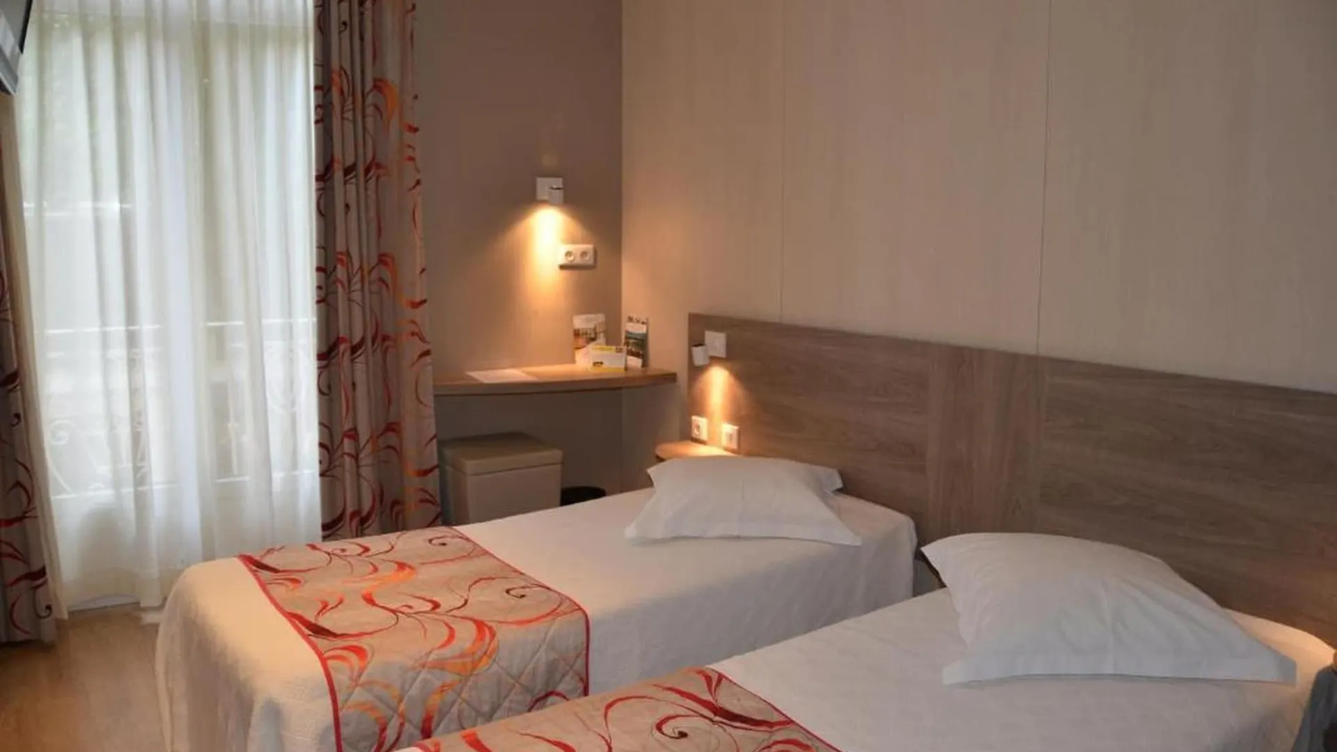 Brit Hotel Confort Le Revest Sainte-Maxime