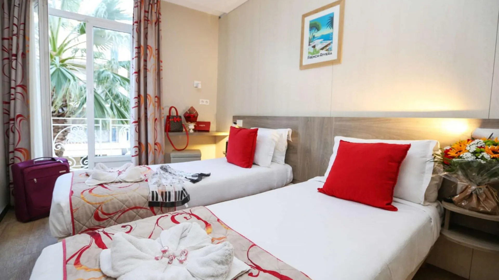 Brit Hotel Confort Le Revest Sainte-Maxime
