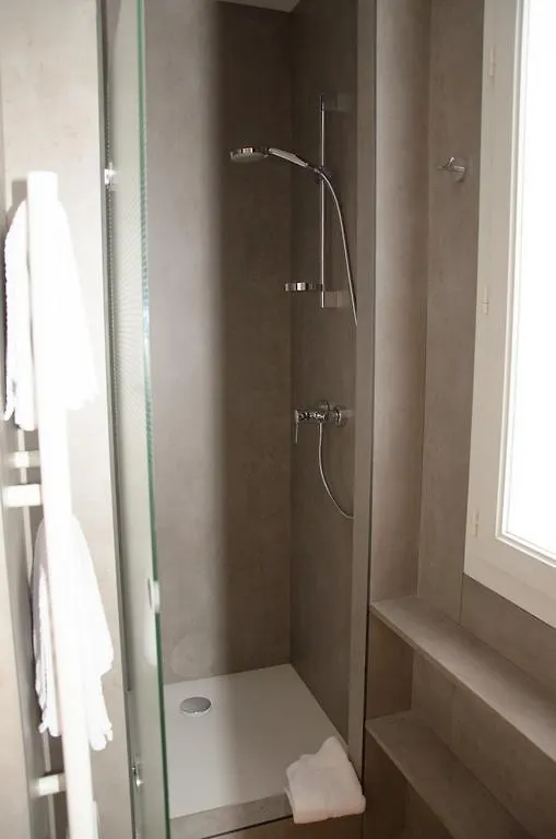 Brit Hotel Confort Le Revest Sainte-Maxime