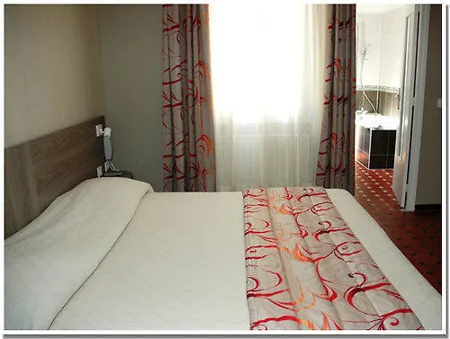 Brit Hotel Confort Le Revest Sainte-Maxime